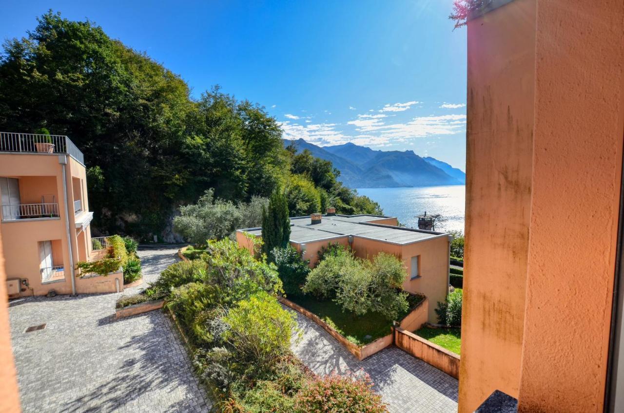 2-Bedroom Lakeview Apartment Bella Gaeta サン・シーロ エクステリア 写真