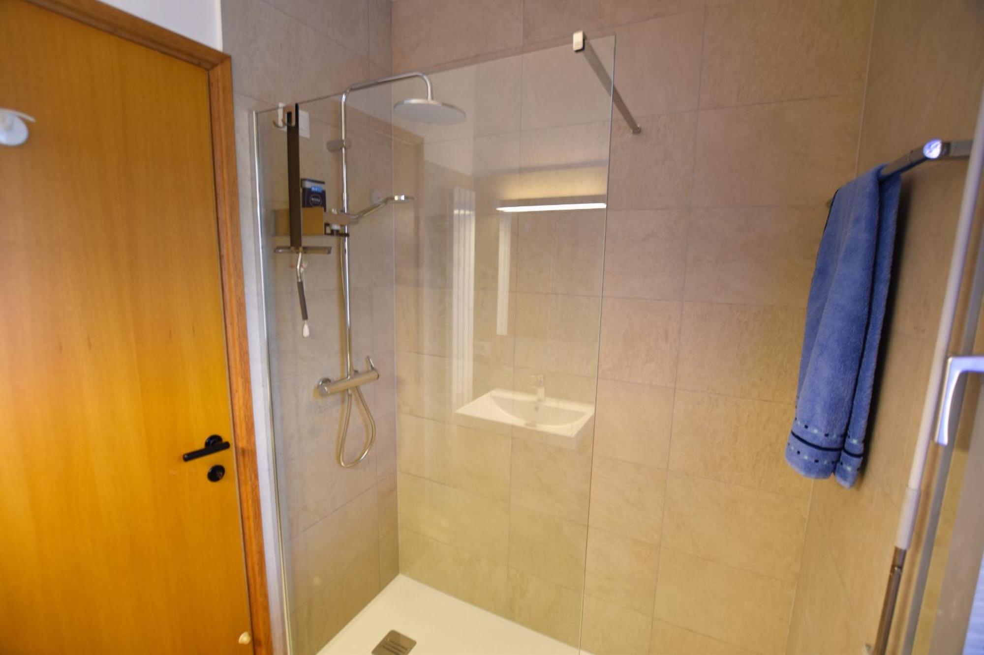 2-Bedroom Lakeview Apartment Bella Gaeta サン・シーロ エクステリア 写真